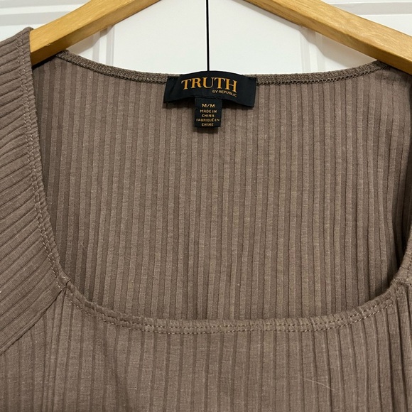 Truth Brown Ribbed sleeveless top - Picture 2 of 2